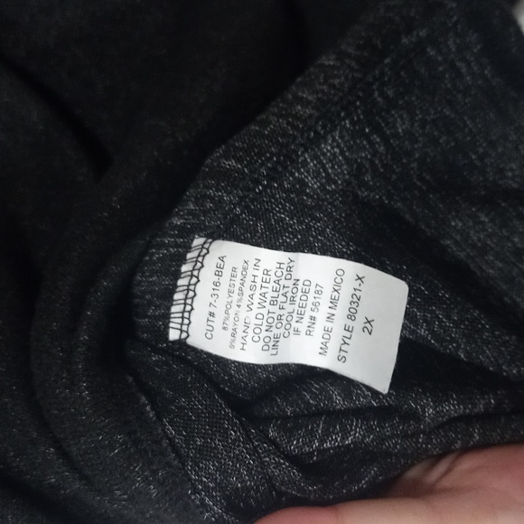 🍂 Star Vixen: black elbow-sleeve buttons down the asymmetrical size 2x - Picture 5 of 6